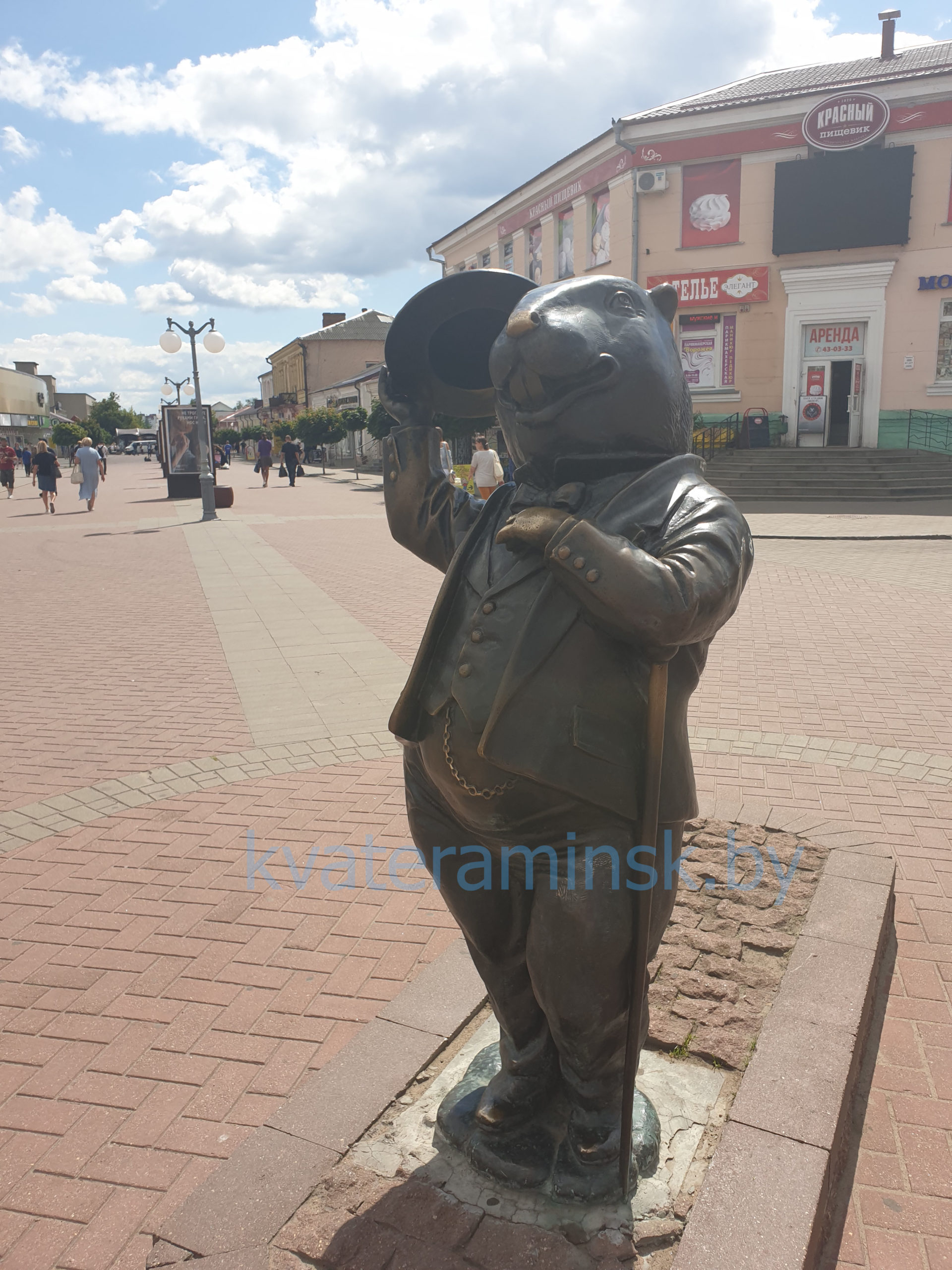 памятник Бобру